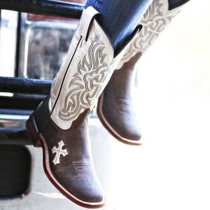Tony Lama cowgirl boots